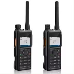 Цифровое двустороннее радио HP680 DMR двустороннее радио Лучшая в своем классе производительность звука и аварийное двустороннее радио