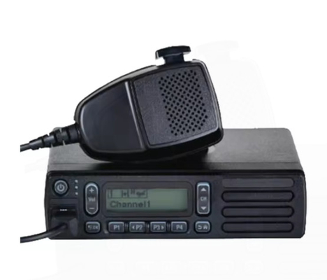UHF / VHF XiR M3688 Цифровое мобильное транспортное средство 2-стороннее радио Дальнего радиуса действия Автобаза