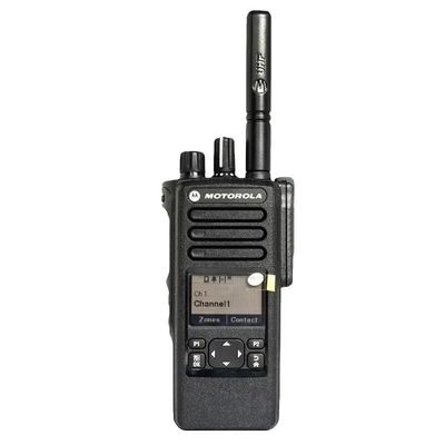Компактная и мощная радиостанция Motorola DMR с выходной мощностью 1/4/5 Вт на английском языке